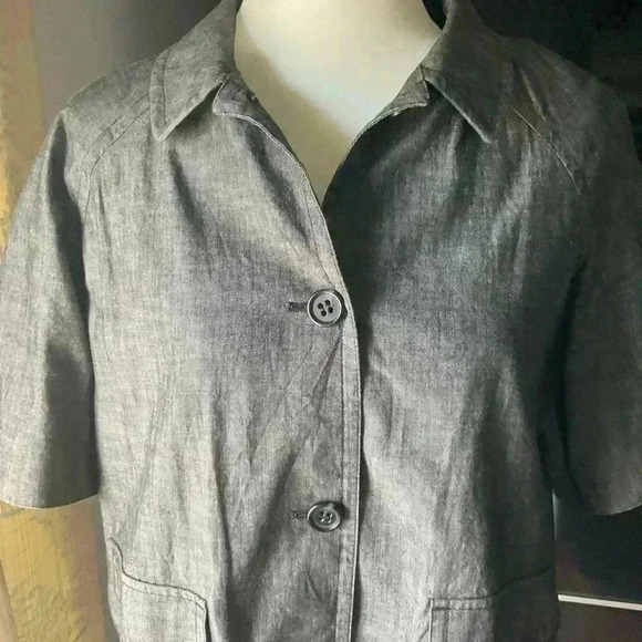 🔥2/30$😍Liz Claiborne  vest. Fall season start - Picture 2 of 3